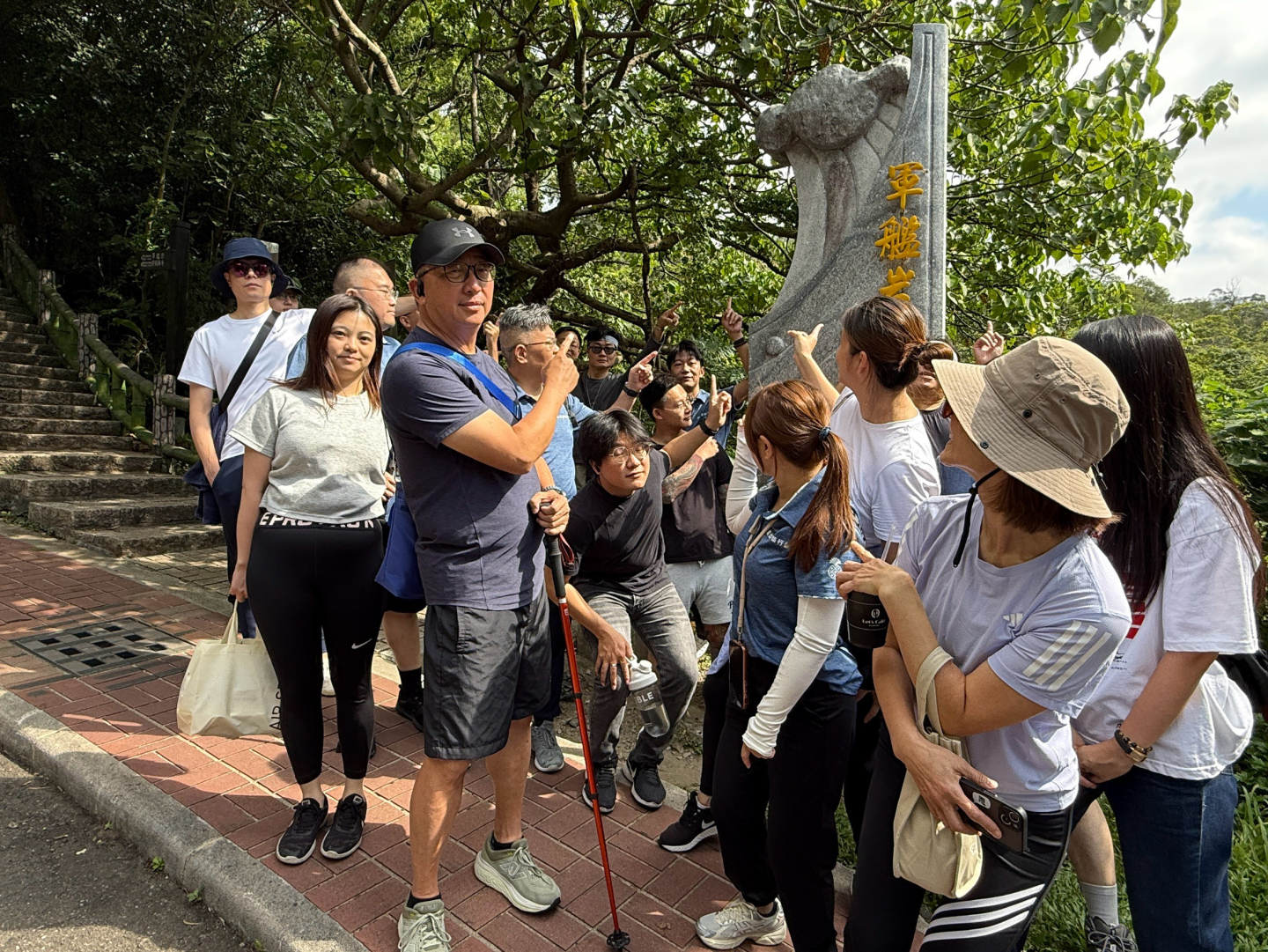 ⛰️ 鳳梨建築行銷|運動週・北投軍艦岩 一起登高,一起向前